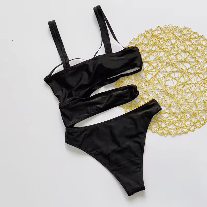 Monokini Sexy à découpes flatteuses et soutien Push Up pour femme